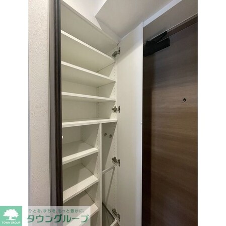 コンフォリア・リヴ南品川の物件内観写真